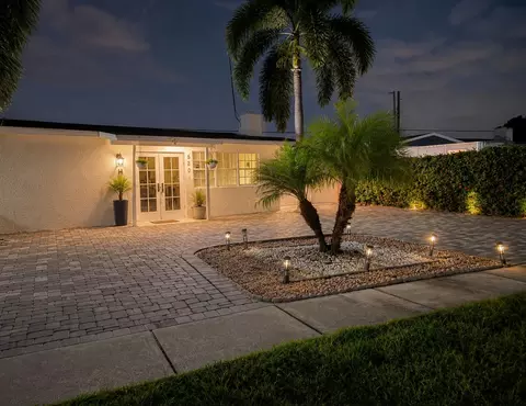 520 Cherry Rd, West Palm Beach, FL 33409