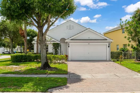 102 Newberry Ln, Royal Palm Beach, FL 33414