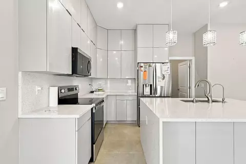 Kitchen - 15306 NW 270th St, Okeechobee, FL 34972 photo 3 of 5