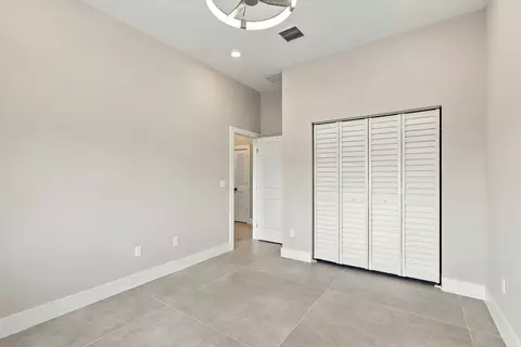 Bedroom - 15306 NW 270th St, Okeechobee, FL 34972 photo 4 of 7