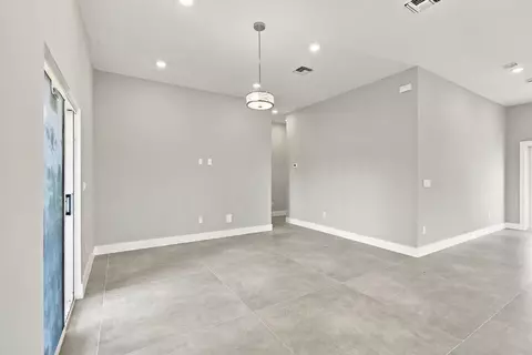 Living - 15306 NW 270th St, Okeechobee, FL 34972 photo 7 of 9
