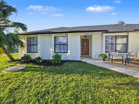 2291 SW Jay Ave, Port Saint Lucie, FL 34953