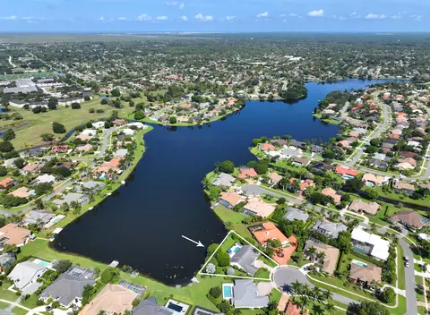 13199 Halifax Ct, Wellington, FL 33414