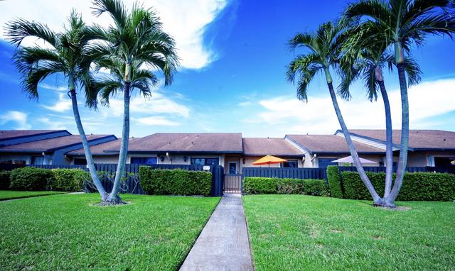 727 Sunny Pine Way #F, Greenacres, FL 33415