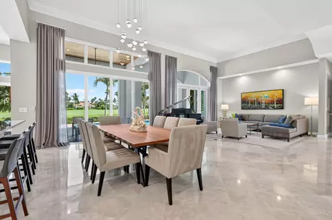 Dining - 7037 SE Harbor Cir, Stuart, FL 34996 photo 2 of 4