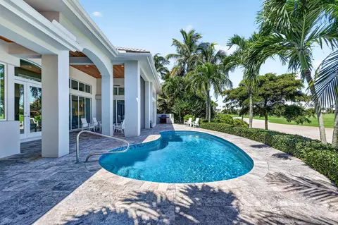 Exterior - 7037 SE Harbor Cir, Stuart, FL 34996 photo 7 of 12