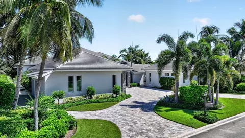 Exterior - 7037 SE Harbor Cir, Stuart, FL 34996 photo 2 of 12