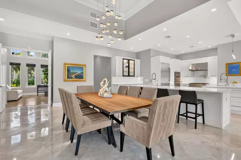 Dining - 7037 SE Harbor Cir, Stuart, FL 34996 photo 3 of 4