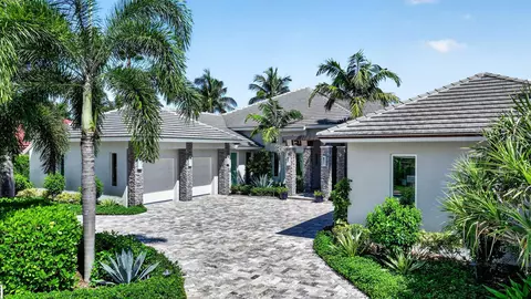 Exterior - 7037 SE Harbor Cir, Stuart, FL 34996 photo 1 of 12