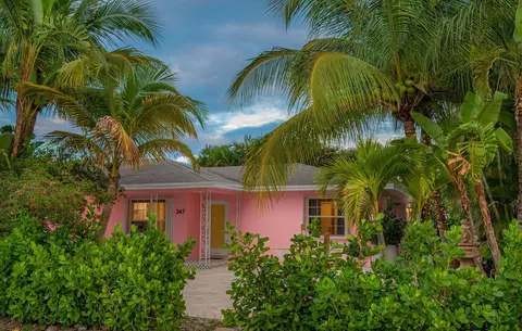 247 SE 3rd Ave, Delray Beach, FL 33483