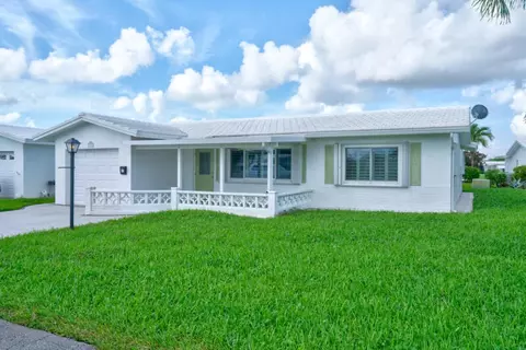 2198 SW 12th Ave, Boynton Beach, FL 33426
