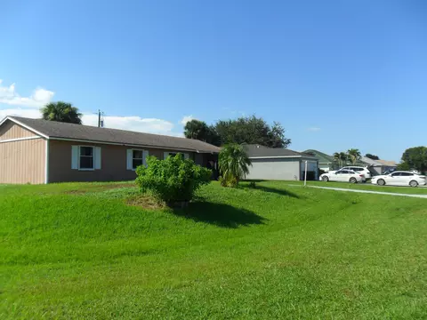 2574 SW Deckard St, Port Saint Lucie, FL 34953