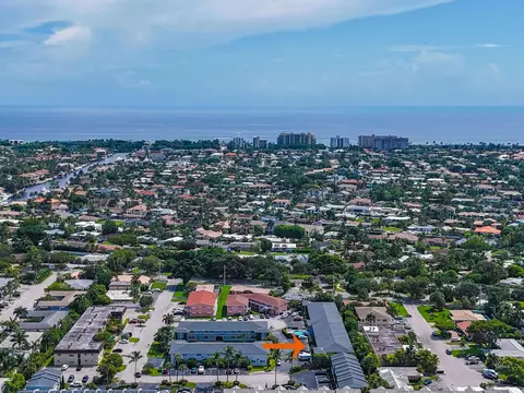 4111 NE 21st Way #211C, Lighthouse Point, FL 33064