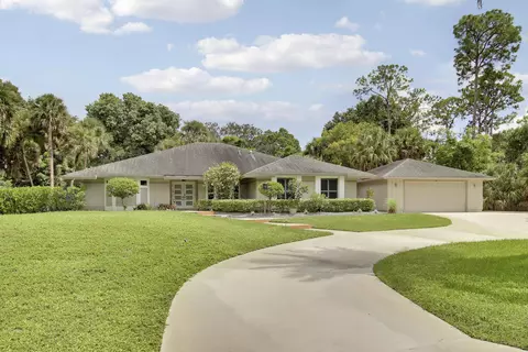 8552 Thousand Pines Cir, West Palm Beach, FL 33411