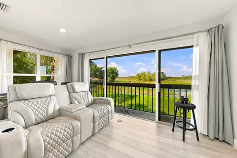 1111 Duncan Cir #202, Palm Beach Gardens, FL 33418