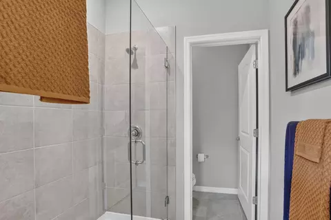 Bath - 4416 Appleton Cir E, Oakland Park, FL 33309 photo 3 of 5