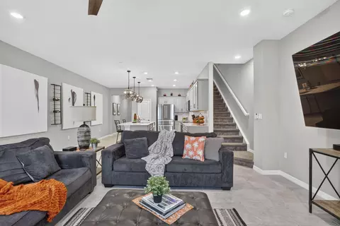 Living - 4416 Appleton Cir E, Oakland Park, FL 33309 photo 3 of 3