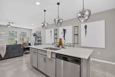 Kitchen - 4416 Appleton Cir E, Oakland Park, FL 33309 photo 4 of 4