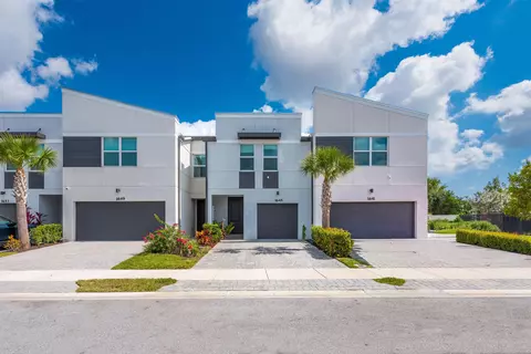 1645 Lindley St, Mangonia Park, FL 33407