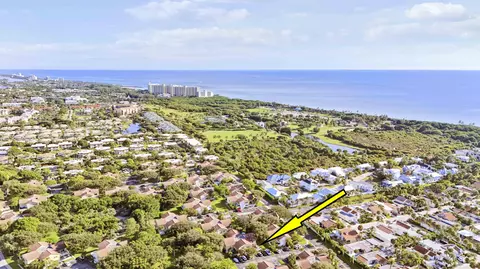 View/Area - 232 Seabreeze Cir, Jupiter, FL 33477 photo 4 of 6