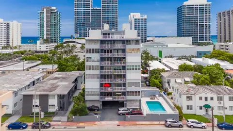 6855 Abbott Ave #201, Miami Beach, FL 33141