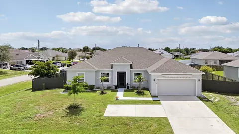 1016 SW Paar Dr, Port Saint Lucie, FL 34953