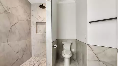 Bath - 241 Clocktower Dr, Jupiter, FL 33458 photo 4 of 5