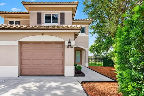 9730 NW 23rd Ct #15, Pembroke Pines, FL 33024