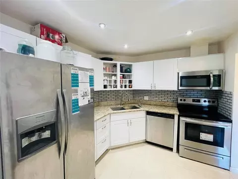 6300 S Falls Circle Dr #412, Lauderhill, FL 33319