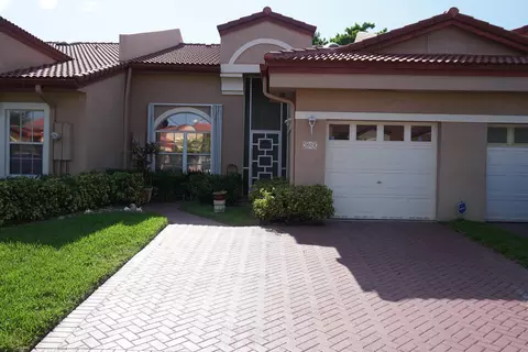 9919 Malvern Dr, Tamarac, FL 33321