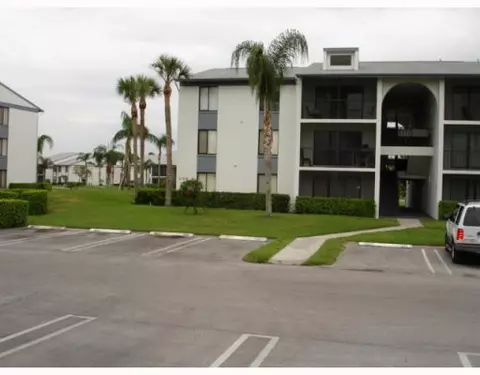 1105 Green Pine Blvd #C2, West Palm Beach, FL 33409