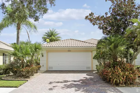8863 SE Retreat Dr, Hobe Sound, FL 33455