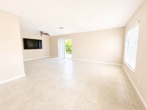 Living - 4725 SE Teri Pl, Stuart, FL 34997 photo 2 of 5