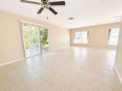 Living - 4725 SE Teri Pl, Stuart, FL 34997 photo 4 of 5