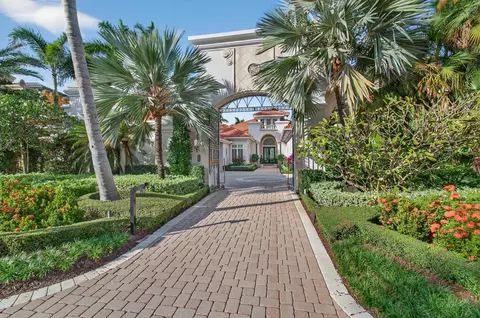 331 Mizner Lake Estates Dr, Boca Raton, FL 33432