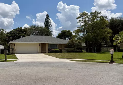 1835 Moonflower Cir, Wellington, FL 33414