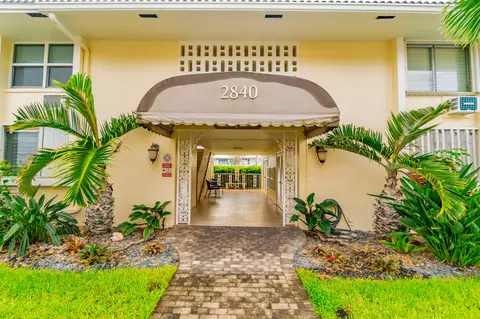 2840 NE 33rd Ct #2, Fort Lauderdale, FL 33306