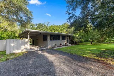 840 Pleasant St, Lake Helen, FL 32744
