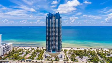 17121 Collins Ave #2207, Sunny Isles Beach, FL 33160