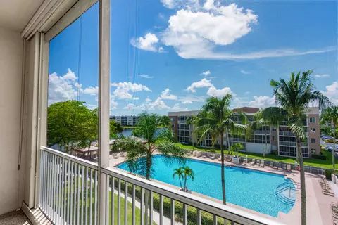 7694 Granville Dr #412E, Tamarac, FL 33321