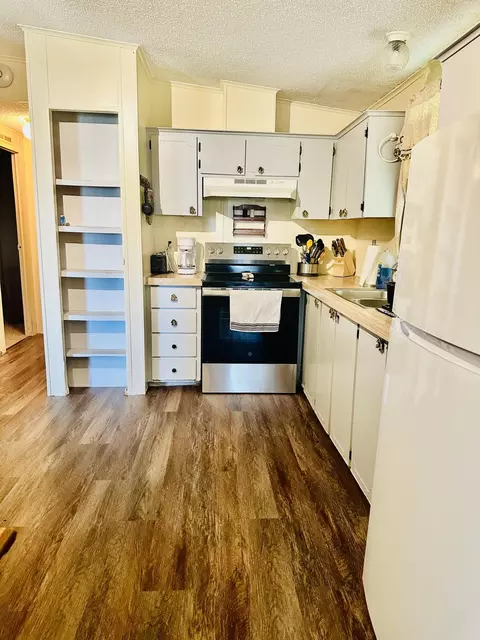 Kitchen - 1230 Chobee St, Okeechobee, FL 34974 photo 2 of 2