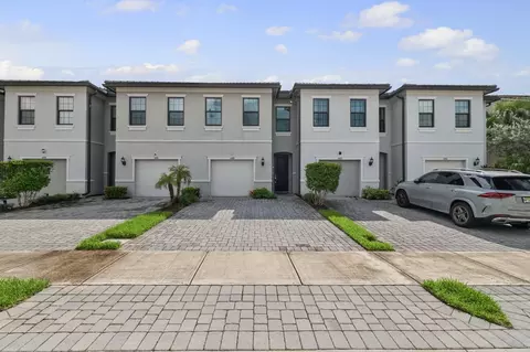 4488 Appleton Cir E, Oakland Park, FL 33309
