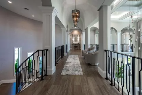 Entry Way - 2457 NE 26th St, Lighthouse Point, FL 33064 photo 7 of 9