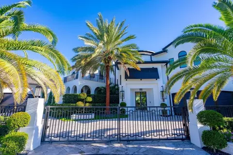 Exterior - 2457 NE 26th St, Lighthouse Point, FL 33064 photo 2 of 24