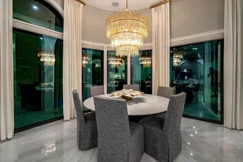 Dining - 2457 NE 26th St, Lighthouse Point, FL 33064 photo 5 of 5