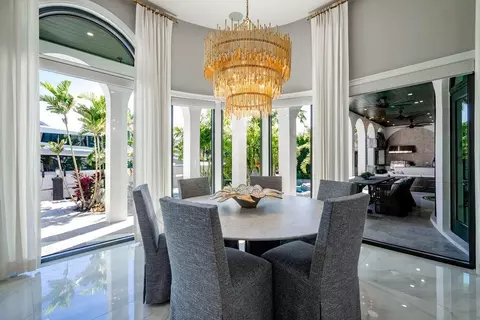 Dining - 2457 NE 26th St, Lighthouse Point, FL 33064 photo 4 of 5