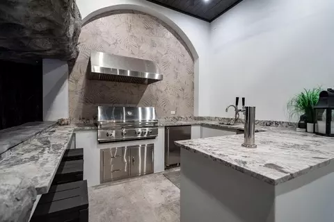 Kitchen - 2457 NE 26th St, Lighthouse Point, FL 33064 photo 5 of 5