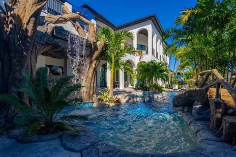 Exterior - 2457 NE 26th St, Lighthouse Point, FL 33064 photo 14 of 24