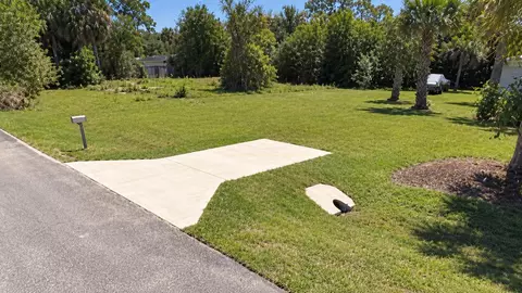 8003 Lockwood Dr, Fort Pierce, FL 34951