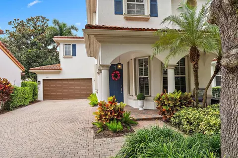 331 October St, Palm Beach Gardens, FL 33410